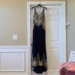 Prom dress. Size 10. Worn once.